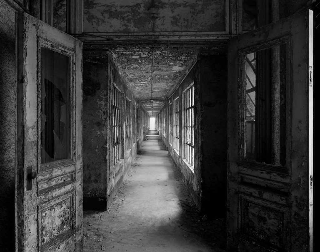 Brian Lav: Corridor Ellis Island