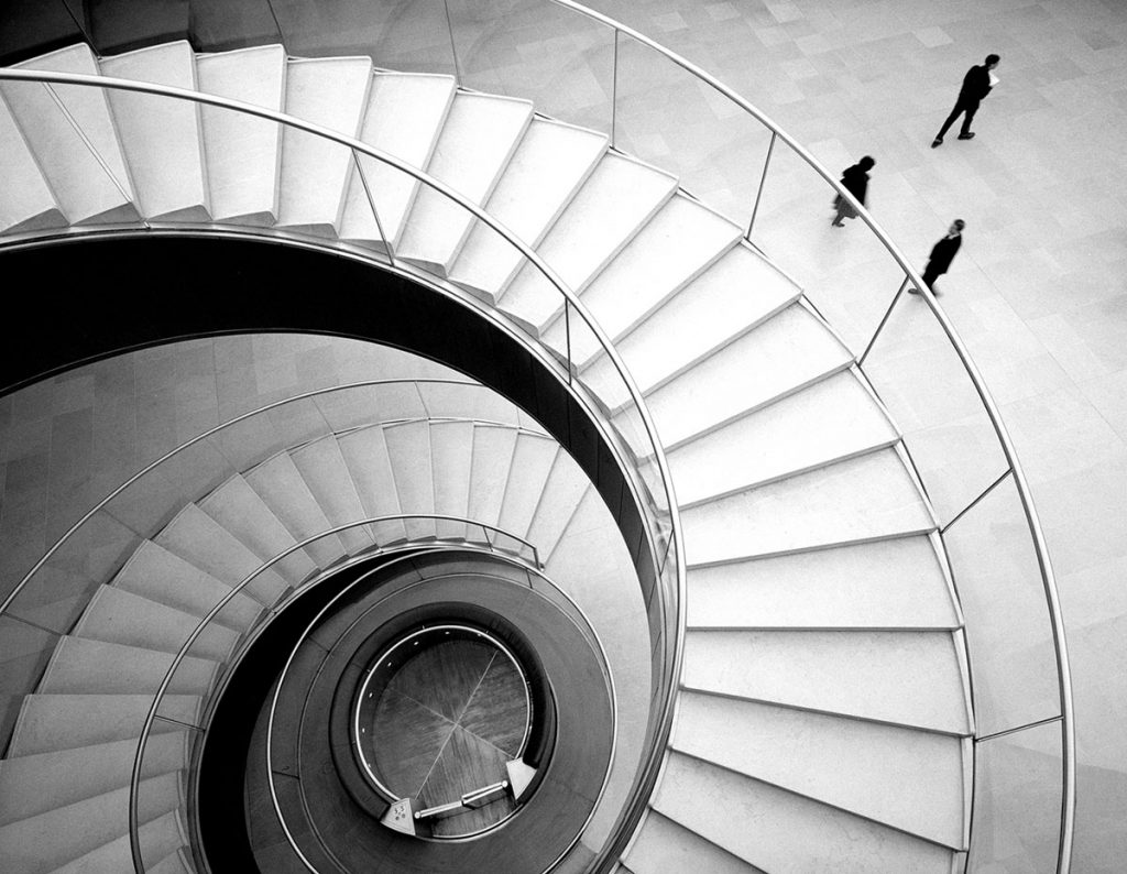 Catherine Steinmann: Escalier du Louvre (Louvre Escalator)